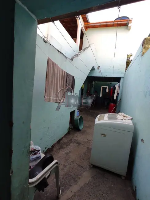 Foto 8 de Casa com 6 quartos à venda, 200m2 em Montes Claros - MG