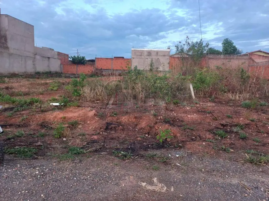 Terreno / Lote à venda, 225m2 em Guarujá, Montes Claros - MG - imagem 1 Foto 1 de Terreno / Lote à venda, 225m2 em Guarujá, Montes Claros - MG