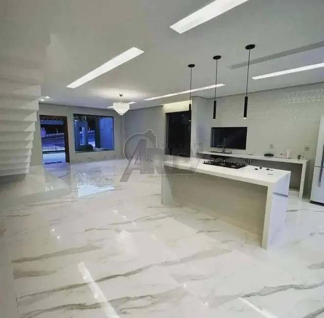 Foto 5 de Casa de Condomínio com 3 quartos à venda, 250m2 em Sapucaia, Montes Claros - MG