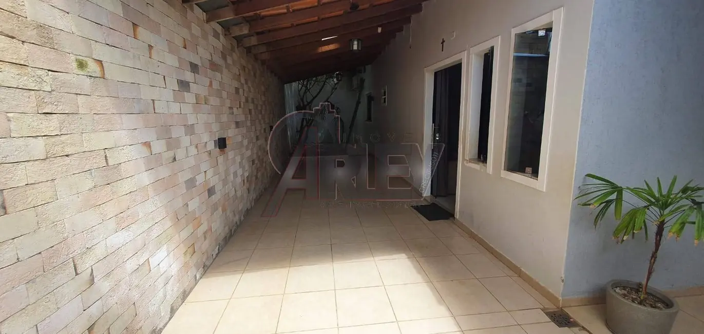 Casa com 3 quartos à venda, 165m2 em Guarujá, Montes Claros - MG - imagem 8 Foto 8 de Casa com 3 quartos à venda, 165m2 em Guarujá, Montes Claros - MG