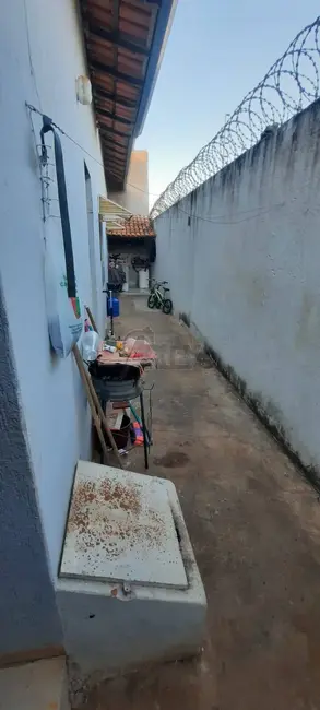 Casa com 3 quartos à venda, 165m2 em Guarujá, Montes Claros - MG - imagem 3 Foto 3 de Casa com 3 quartos à venda, 165m2 em Guarujá, Montes Claros - MG