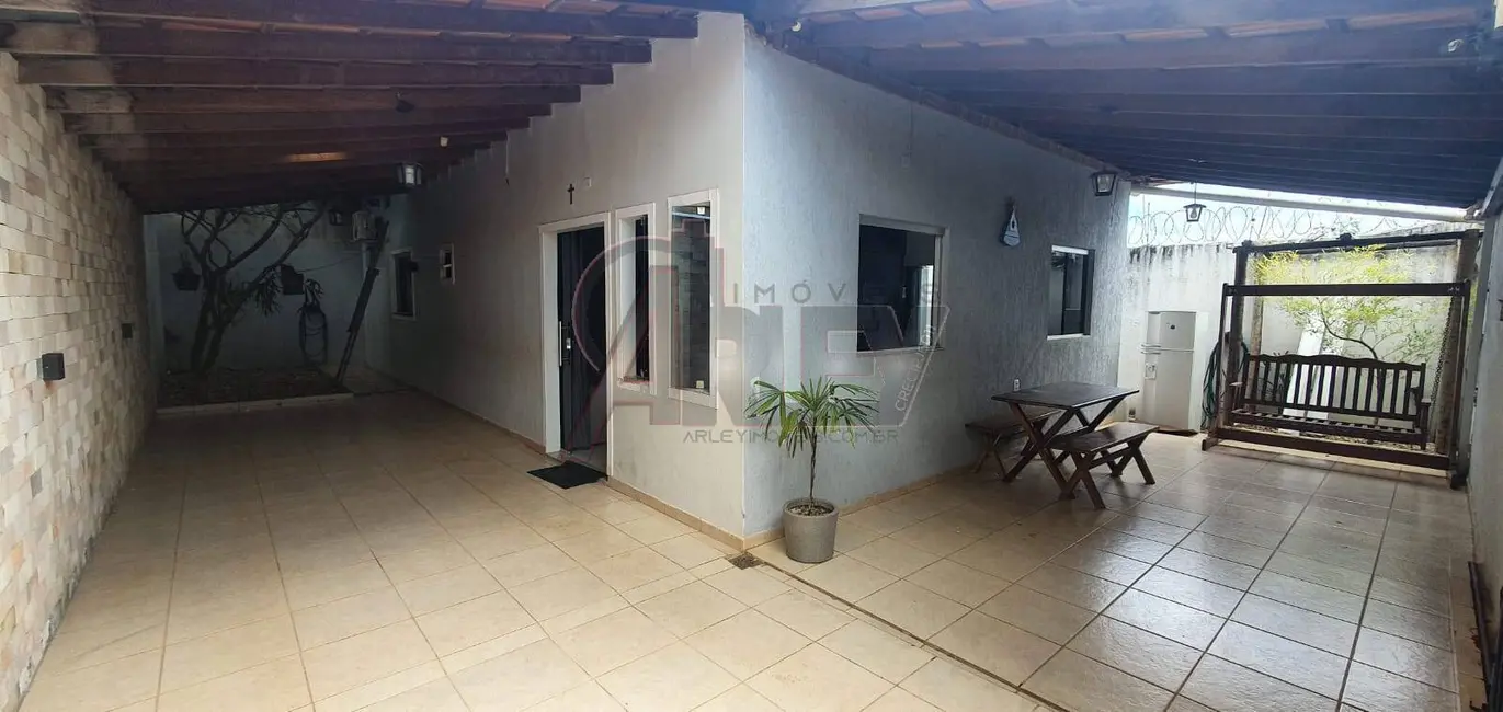 Casa com 3 quartos à venda, 165m2 em Guarujá, Montes Claros - MG - imagem 6 Foto 6 de Casa com 3 quartos à venda, 165m2 em Guarujá, Montes Claros - MG