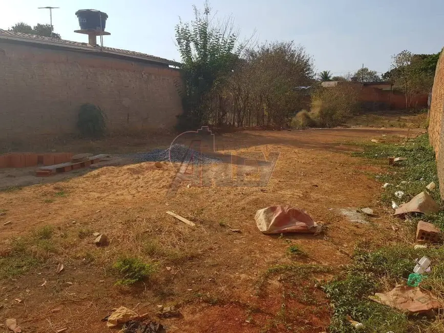 Foto 3 de Terreno / Lote à venda, 600m2 em Alterosas, Montes Claros - MG