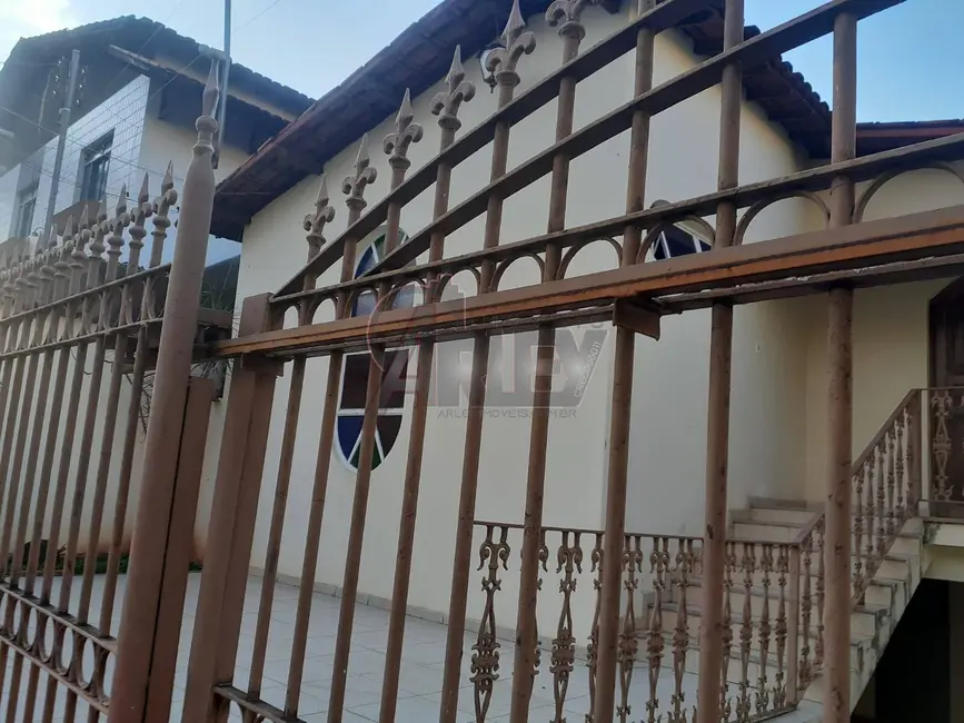 Foto 4 de Casa com 5 quartos à venda, 300m2 em Melo, Montes Claros - MG