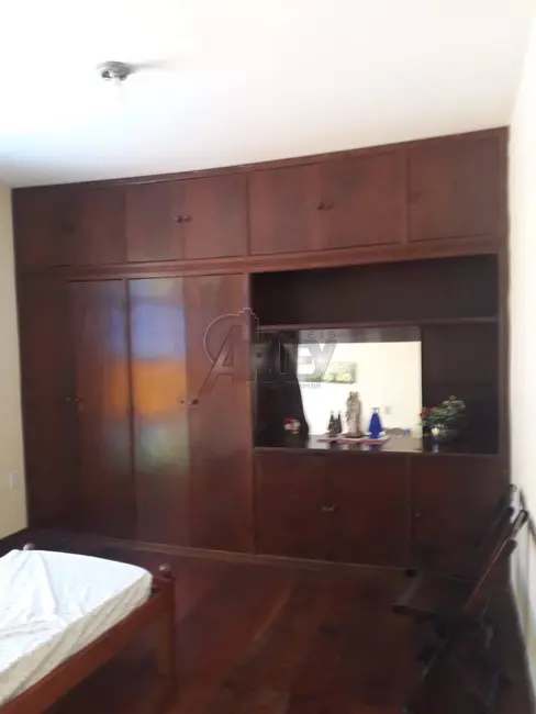 Foto 8 de Casa com 5 quartos à venda, 300m2 em Melo, Montes Claros - MG