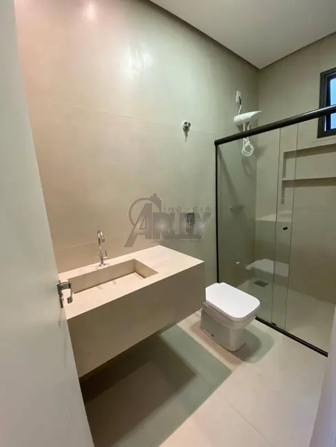 Foto 7 de Casa com 3 quartos à venda, 200m2 em Montes Claros - MG