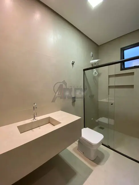 Foto 5 de Casa com 3 quartos à venda, 200m2 em Montes Claros - MG