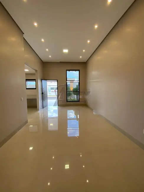 Foto 4 de Casa com 3 quartos à venda, 200m2 em Montes Claros - MG