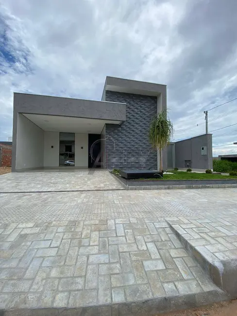 Foto 3 de Casa com 3 quartos à venda, 240m2 em Montes Claros - MG