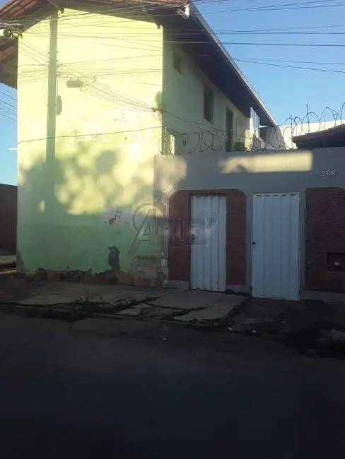 Foto 1 de Casa com 2 quartos à venda em Monte Carmelo, Montes Claros - MG