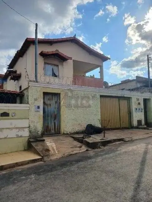 Foto 2 de Casa com 3 quartos à venda, 240m2 em Delfino Magalhães, Montes Claros - MG