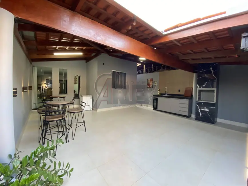 Foto 2 de Casa com 3 quartos à venda, 130m2 em Acácias, Montes Claros - MG