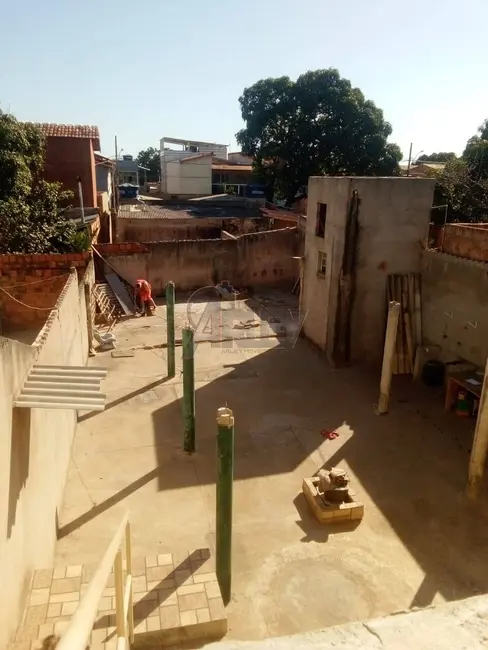 Foto 5 de Casa com 2 quartos à venda, 270m2 em Jardim Palmeiras, Montes Claros - MG