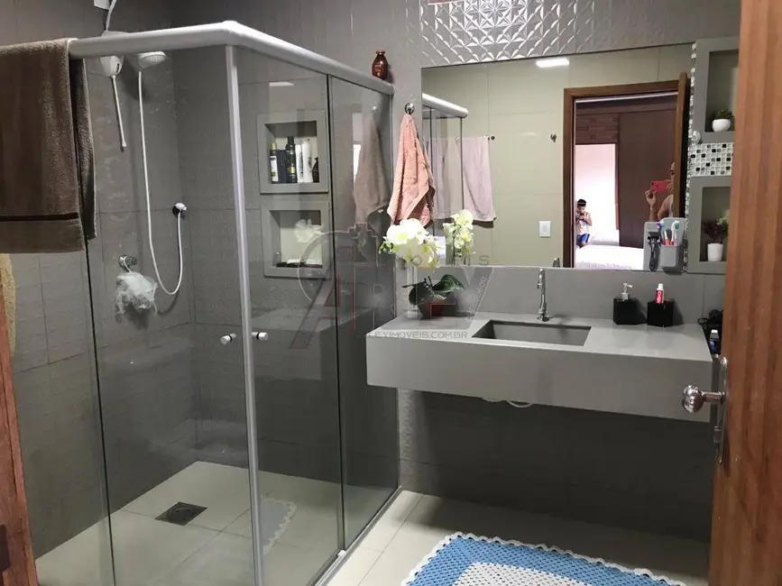 Casa com 3 quartos à venda, 150m2 em Vila Campos, Montes Claros - MG - imagem 5 Foto 5 de Casa com 3 quartos à venda, 150m2 em Vila Campos, Montes Claros - MG