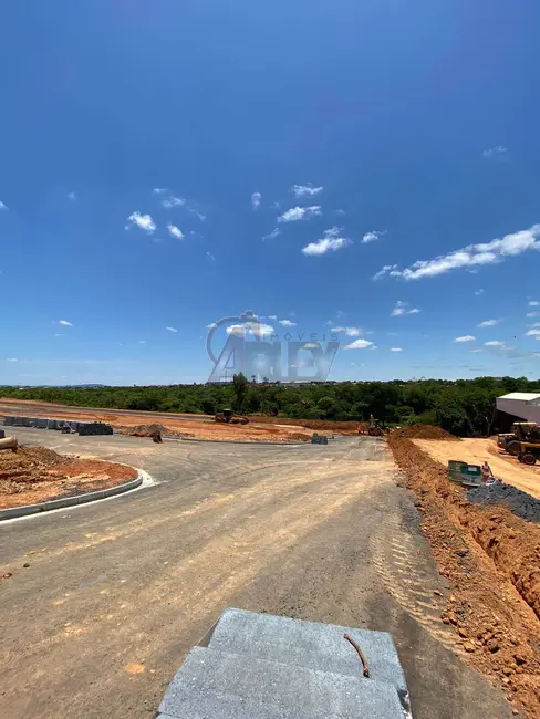 Terreno / Lote à venda, 180m2 em Maracanã, Montes Claros - MG - imagem 3 Foto 3 de Terreno / Lote à venda, 180m2 em Maracanã, Montes Claros - MG