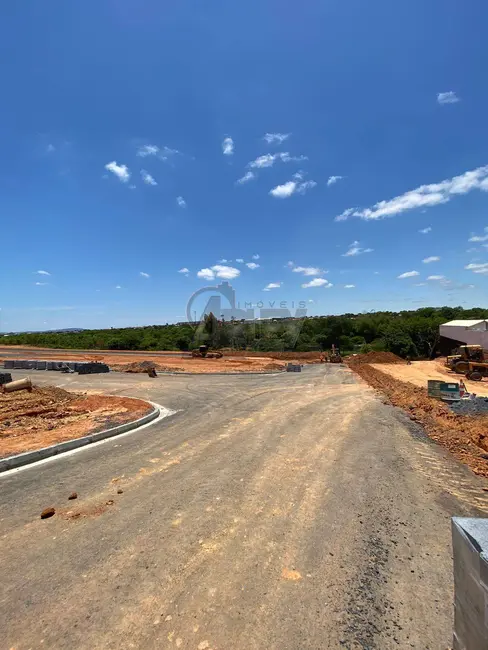 Terreno / Lote à venda, 180m2 em Maracanã, Montes Claros - MG - imagem 9 Foto 9 de Terreno / Lote à venda, 180m2 em Maracanã, Montes Claros - MG