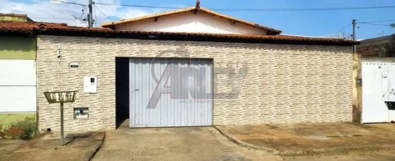 Foto 1 de Casa com 2 quartos à venda, 100m2 em Independência, Montes Claros - MG