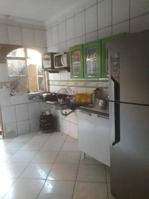 Foto 4 de Casa com 3 quartos à venda em Vila Sion, Montes Claros - MG