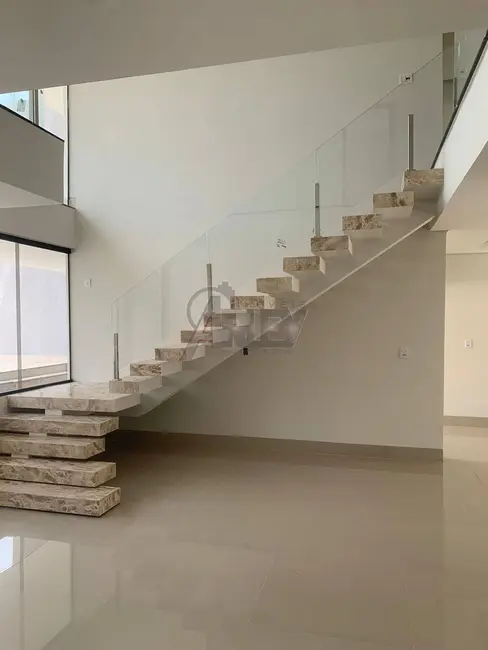 Foto 9 de Casa com 3 quartos à venda em Montes Claros - MG