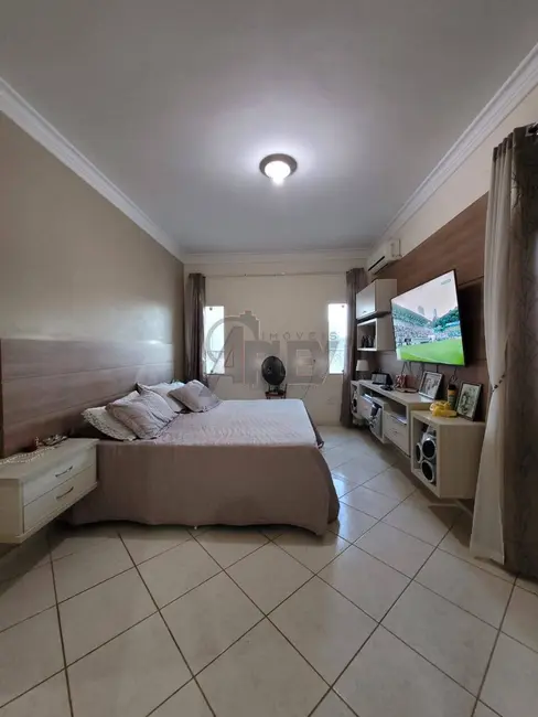 Foto 7 de Casa com 3 quartos à venda, 420m2 em Montes Claros - MG