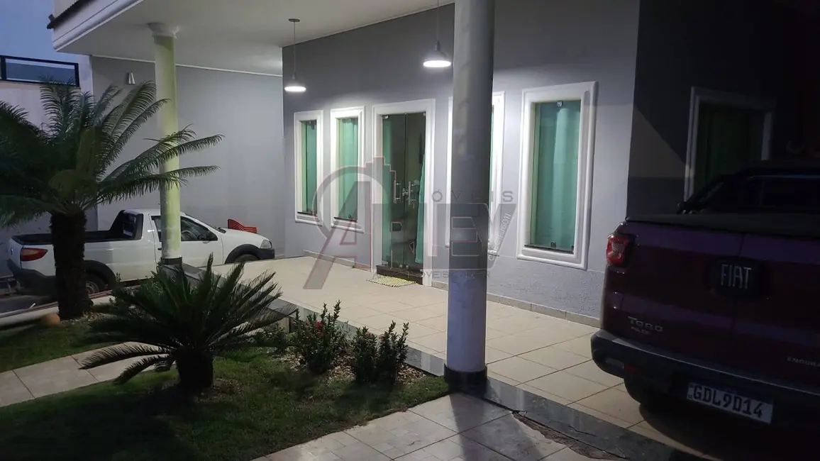 Foto 1 de Casa com 3 quartos à venda, 420m2 em Montes Claros - MG