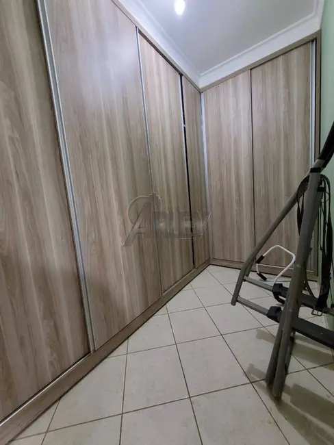 Foto 9 de Casa com 3 quartos à venda, 420m2 em Montes Claros - MG