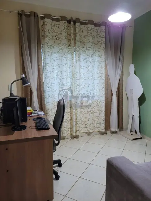 Foto 4 de Casa com 3 quartos à venda, 420m2 em Montes Claros - MG