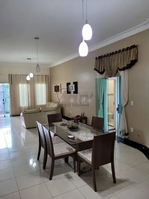 Foto 6 de Casa com 3 quartos à venda, 420m2 em Montes Claros - MG