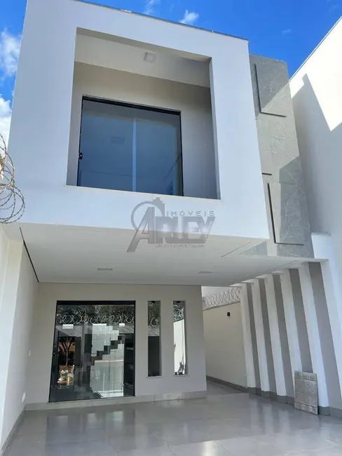Foto 1 de Casa de Condomínio com 3 quartos à venda, 240m2 em Ibituruna, Montes Claros - MG