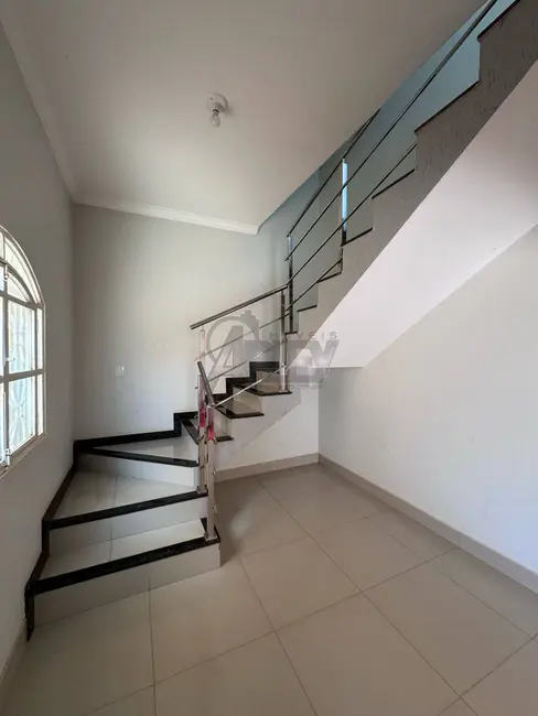 Foto 9 de Casa com 3 quartos à venda, 100m2 em Independência, Montes Claros - MG