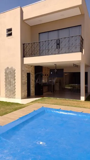 Casa com 3 quartos à venda, 300m2 em Augusta Mota, Montes Claros - MG - imagem 9 Foto 9 de Casa com 3 quartos à venda, 300m2 em Augusta Mota, Montes Claros - MG