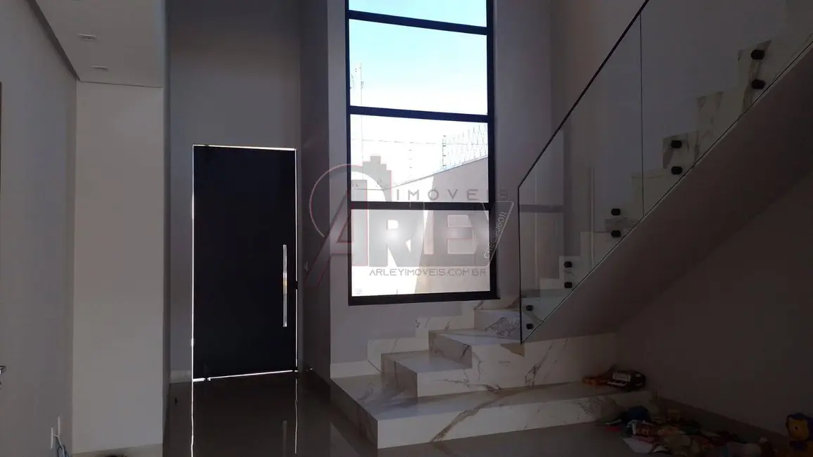 Casa com 3 quartos à venda, 300m2 em Augusta Mota, Montes Claros - MG - imagem 3 Foto 3 de Casa com 3 quartos à venda, 300m2 em Augusta Mota, Montes Claros - MG