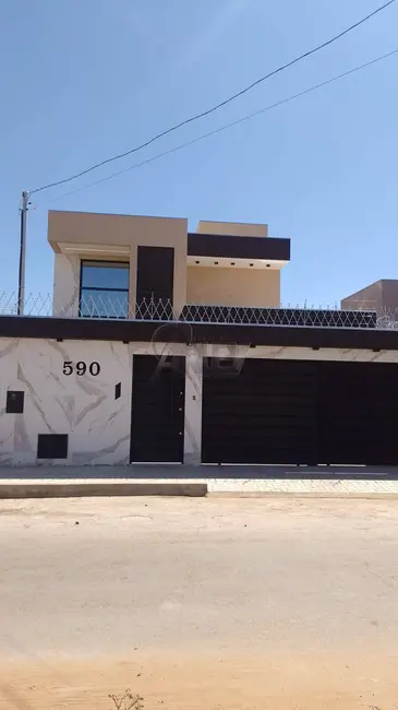 Foto 1 de Casa com 3 quartos à venda, 300m2 em Augusta Mota, Montes Claros - MG