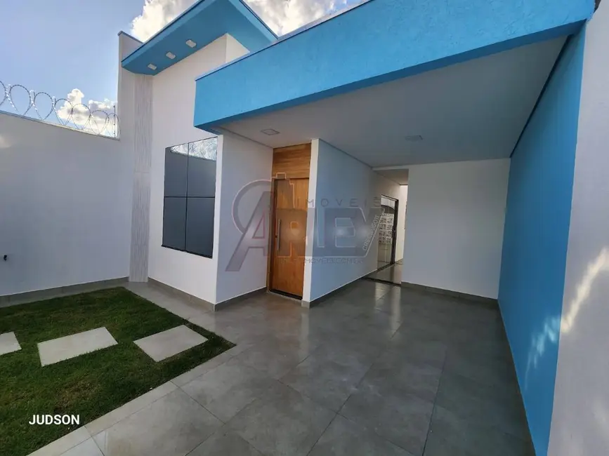 Foto 1 de Casa de Condomínio com 3 quartos à venda em Belvedere, Montes Claros - MG