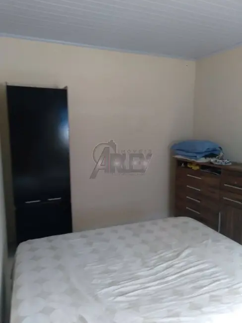 Foto 2 de Casa com 2 quartos à venda, 200m2 em Jaraguá, Montes Claros - MG