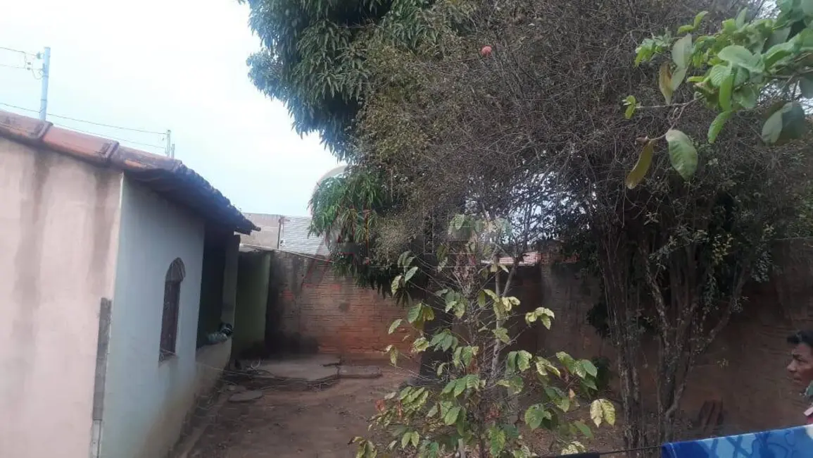 Casa com 2 quartos à venda, 300m2 em Maracanã, Montes Claros - MG - imagem 4 Foto 4 de Casa com 2 quartos à venda, 300m2 em Maracanã, Montes Claros - MG