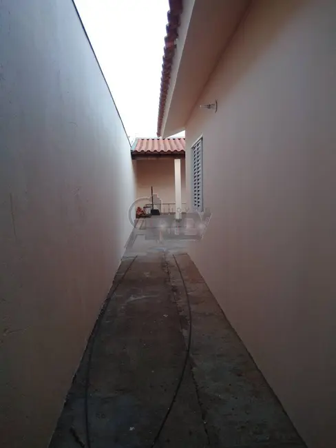 Foto 3 de Casa com 2 quartos à venda, 200m2 em Montes Claros - MG