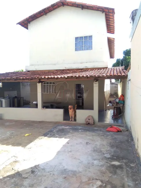 Foto 9 de Casa com 4 quartos à venda, 400m2 em São Judas Tadeu, Montes Claros - MG
