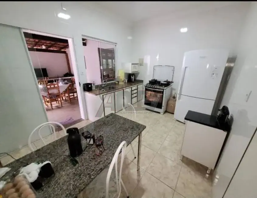 Foto 9 de Casa com 3 quartos à venda, 223m2 em Planalto, Montes Claros - MG