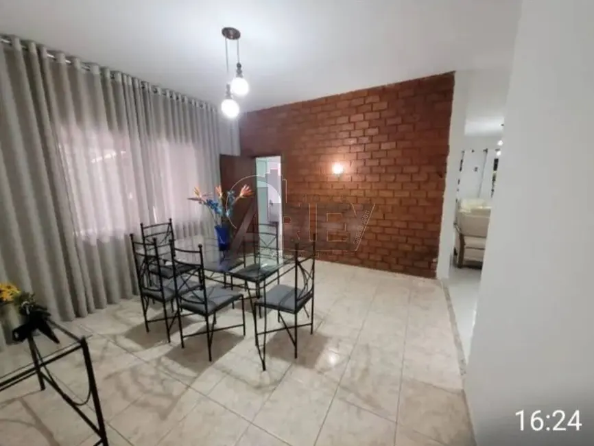 Foto 7 de Casa com 3 quartos à venda, 223m2 em Planalto, Montes Claros - MG