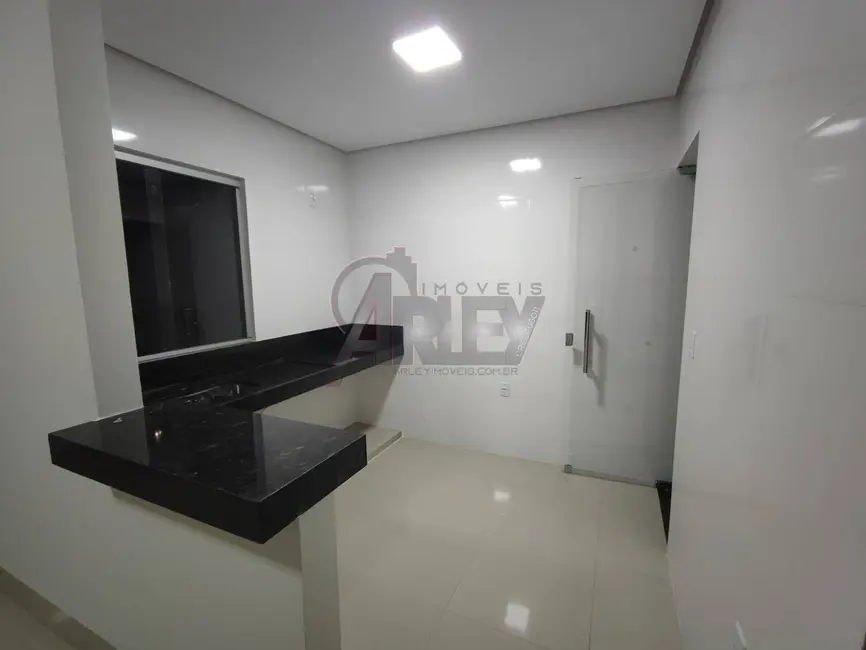 Foto 2 de Casa de Condomínio com 3 quartos à venda, 140m2 em Alcides Rabelo, Montes Claros - MG