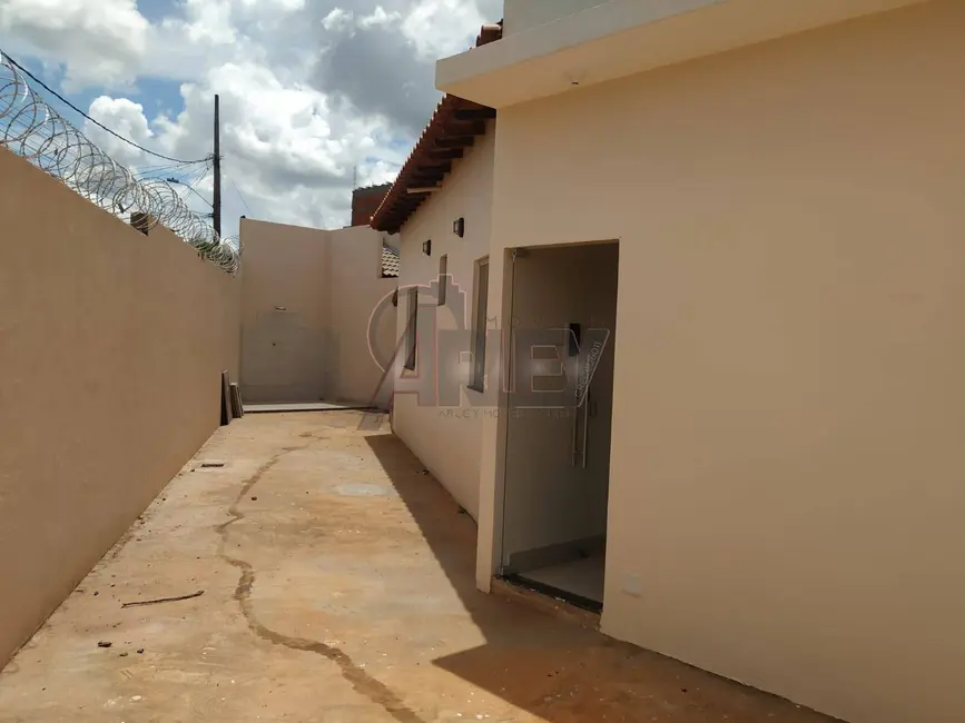 Foto 3 de Casa de Condomínio com 2 quartos à venda, 143m2 em Vila Real, Montes Claros - MG
