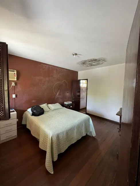 Foto 5 de Casa com 4 quartos à venda, 200m2 em Montes Claros - MG
