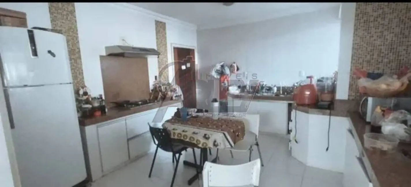 Foto 12 de Casa à venda em Montes Claros - MG