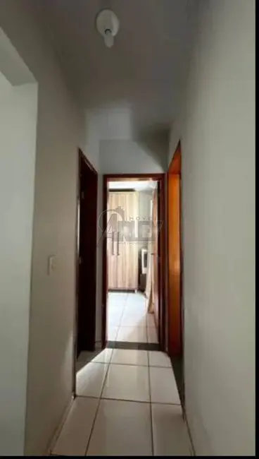 Foto 2 de Apartamento com 2 quartos à venda em Planalto, Montes Claros - MG