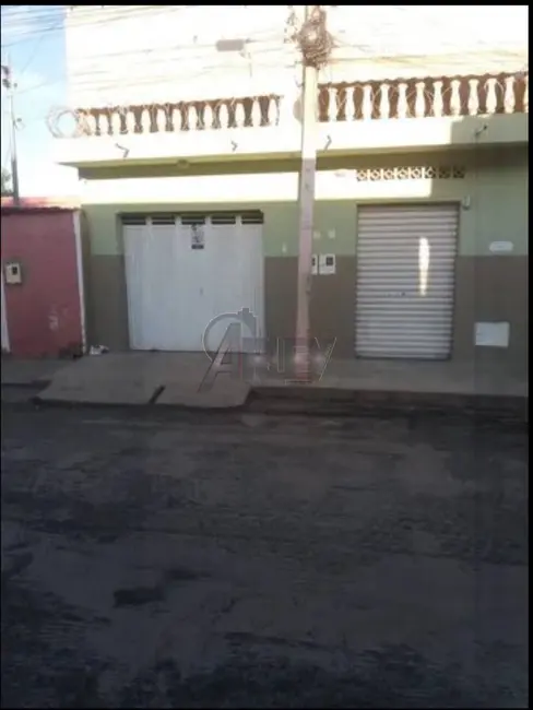 Foto 1 de Casa com 3 quartos à venda em Vila Áurea, Montes Claros - MG