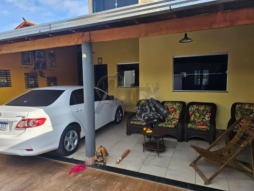 Casa com 3 quartos à venda em Santa Lúcia, Montes Claros - MG - imagem 4 Foto 4 de Casa com 3 quartos à venda em Santa Lúcia, Montes Claros - MG