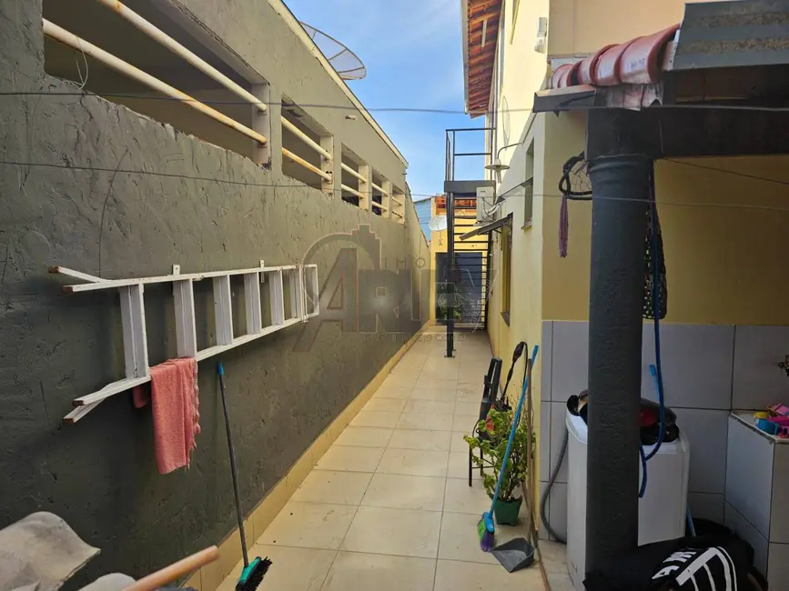 Casa com 3 quartos à venda em Santa Lúcia, Montes Claros - MG - imagem 8 Foto 8 de Casa com 3 quartos à venda em Santa Lúcia, Montes Claros - MG