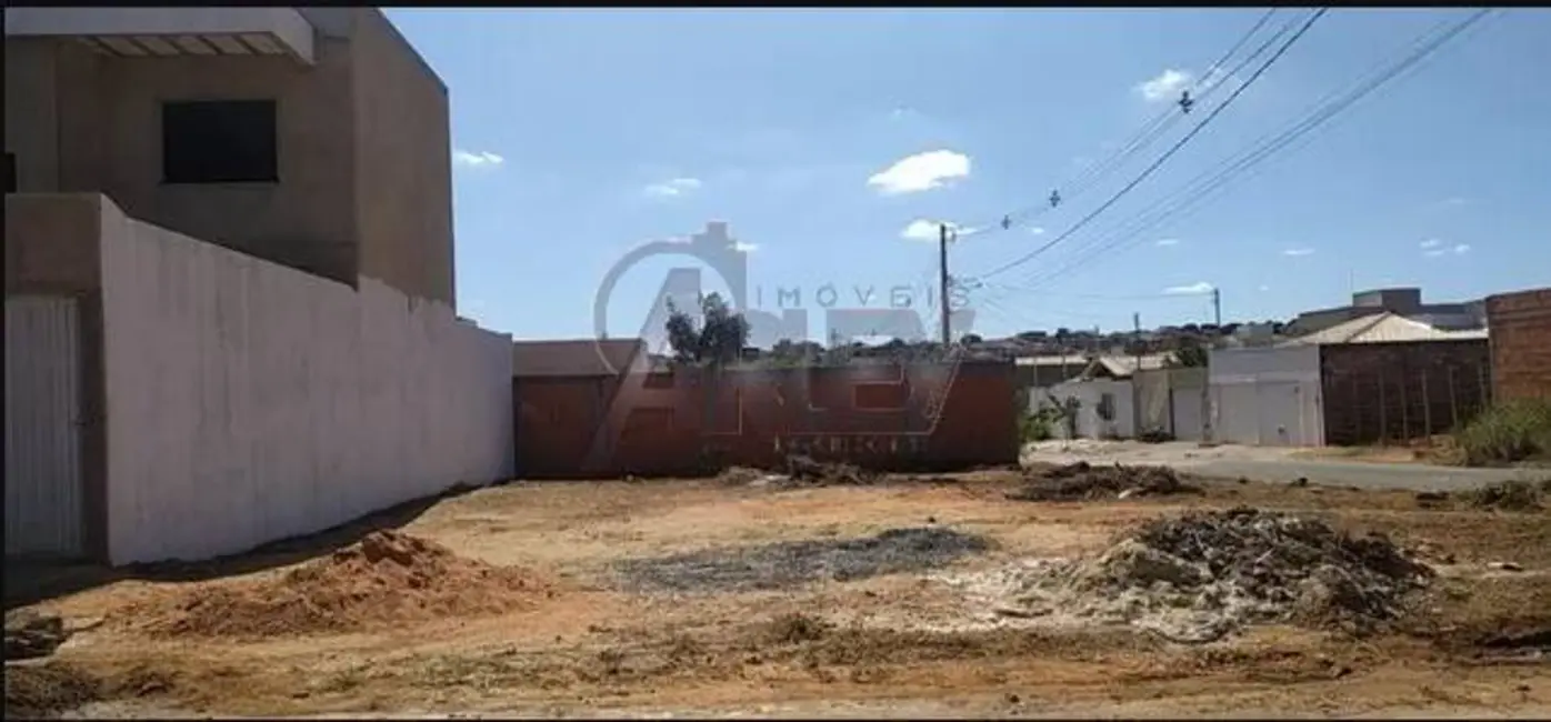 Terreno / Lote à venda em Montes Claros - MG - imagem 1 Foto 1 de Terreno / Lote à venda em Montes Claros - MG