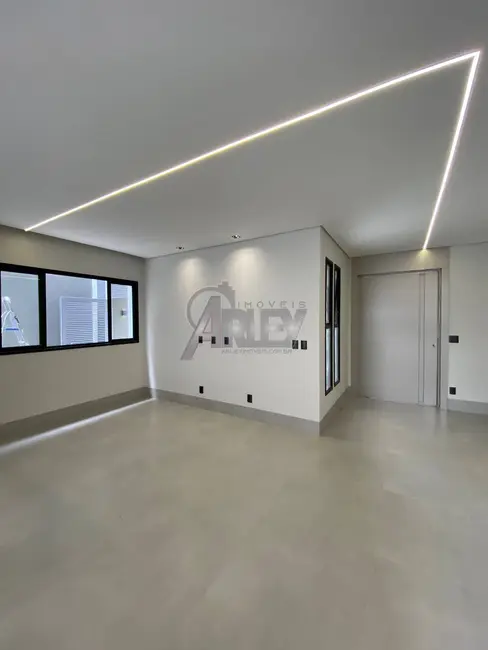 Casa de Condomínio com 3 quartos à venda, 150m2 em Montes Claros - MG - imagem 2 Foto 2 de Casa de Condomínio com 3 quartos à venda, 150m2 em Montes Claros - MG